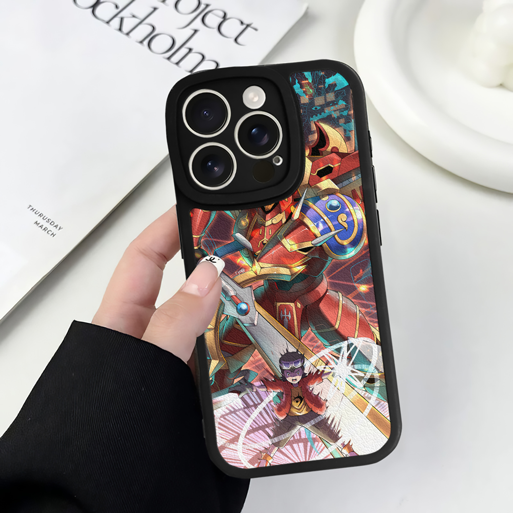 （画像用） Digimon デジタルモンスター/デジモン 【iPhone 16シリーズ対応】シリコンスマホケース（レザー調） 材質：シリコン
